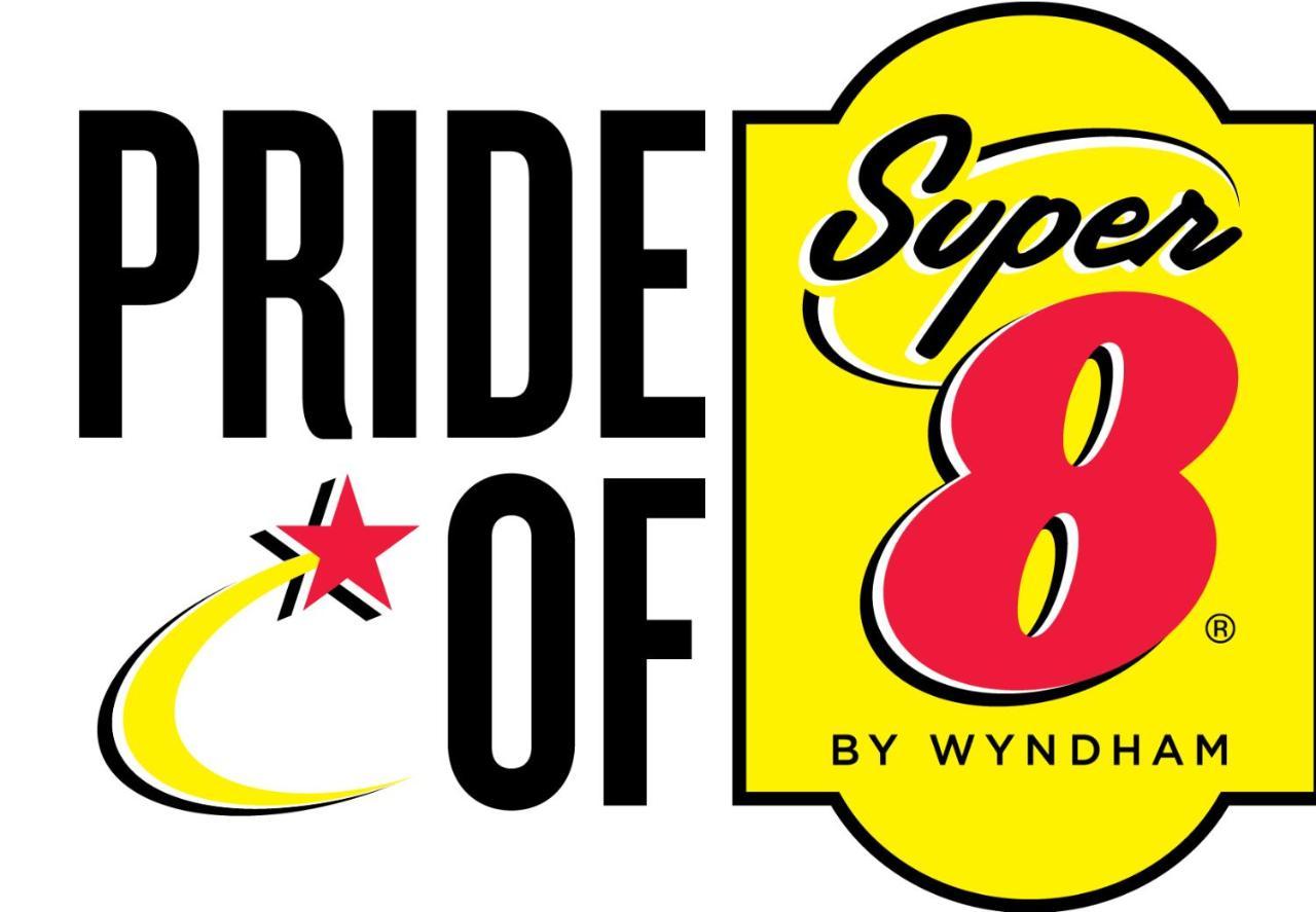 Super 8 By Wyndham Lake City Dış mekan fotoğraf